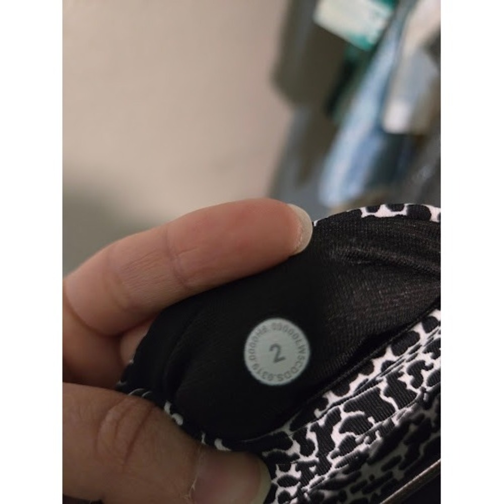 Lululemon Leopard Wunder Train Leggings - Picture 4 of 4